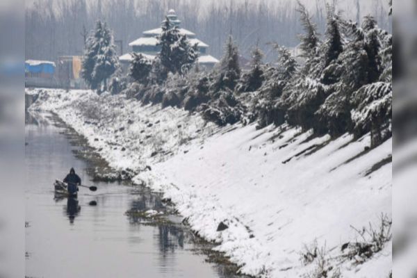 IMD predicts heavy snowfall in parts of J-K, Himachal, Uttarakhand IMD predicts heavy snowfall in parts of J-K, Himachal, Uttarakhand