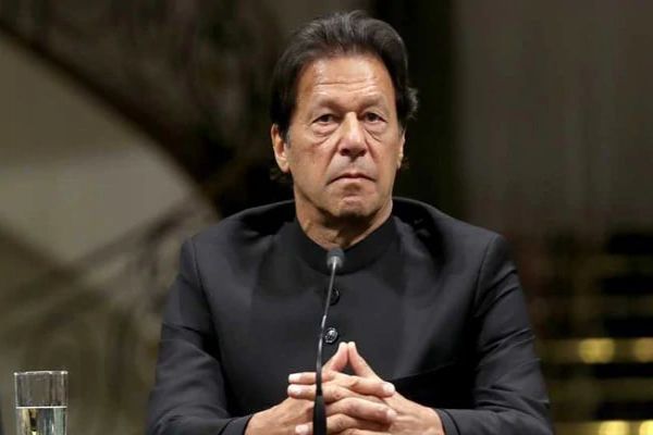 Imran Khan Says Davos Trip Was Funded By Businessmen Friends: Report Imran Khan Says Davos Trip Was Funded By Businessmen Friends: Report