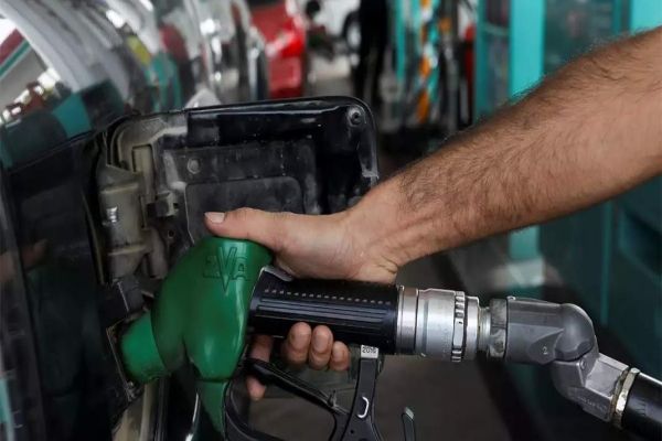 India's oil import bill may halve if current crude price holds India's oil import bill may halve if current crude price holds