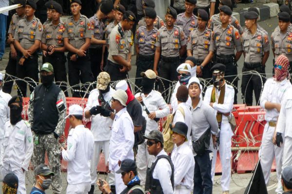 Indonesia tightens security to safeguard Indian Embassy from Islamists Indonesia tightens security to safeguard Indian Embassy from Islamists