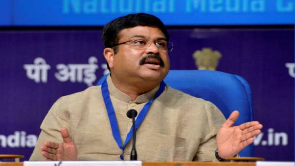 IOC, other PSUs not to bid for BPCL, hints Dharmendra Pradhan News Image