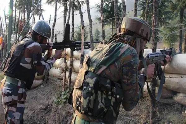 J&K: Three Hizbul terrorists killed in Shopian encounter J&K: Three Hizbul terrorists killed in Shopian encounter