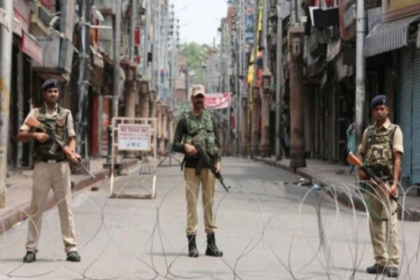 Jammu and Kashmir Police nab Hizbul Mujahideen militant from Baramulla Jammu and Kashmir Police nab Hizbul Mujahideen militant from Baramulla