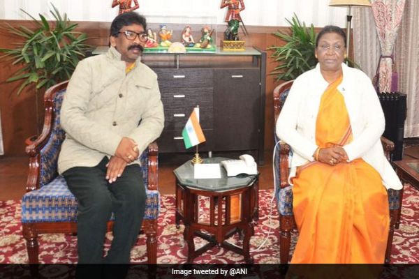 Jharkhand Chief Minister Hemant Soren Expands Cabinet, Inducts 7 New Ministers Jharkhand Chief Minister Hemant Soren Expands Cabinet, Inducts 7 New Ministers