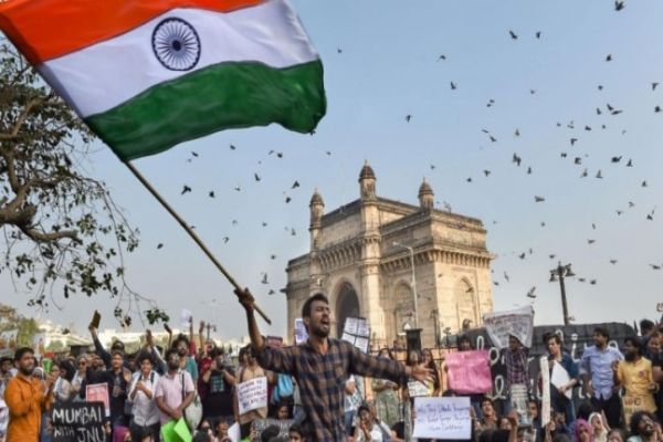 JNU violence: Protesters shifted from Gateway of India to Azad Maidan JNU violence: Protesters shifted from Gateway of India to Azad Maidan