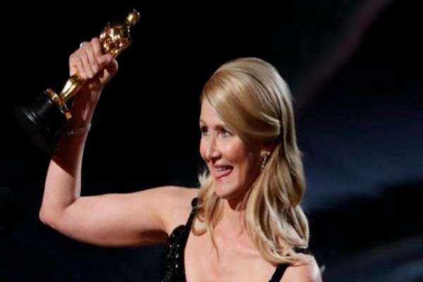 Laura Dern wins Best Supporting Actress Oscar for Marriage Story Laura Dern wins Best Supporting Actress Oscar for Marriage Story