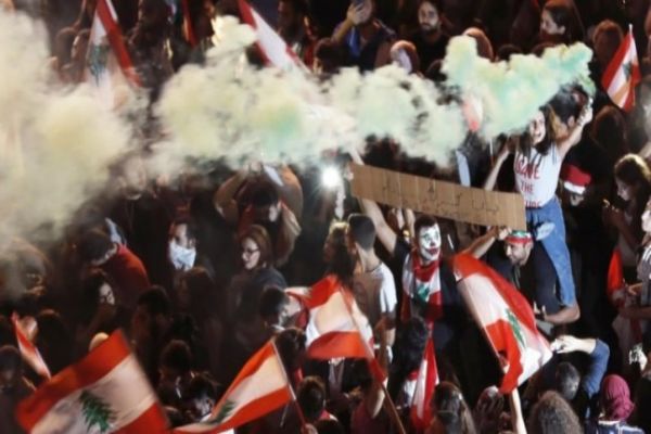 Lebanon security forces face off against protesters near parliament building Lebanon security forces face off against protesters near parliament building