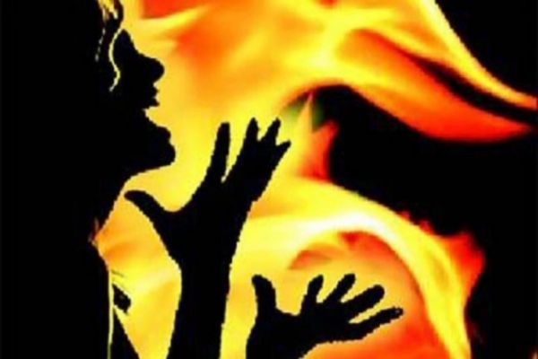 Maharashtra: Dalit woman set on fire in Aurangabad dies News Image