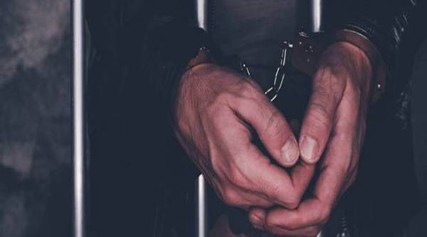 Man held for 'ringing doorbells' of residents in suburbs, fleeing Man held for 'ringing doorbells' of residents in suburbs, fleeing