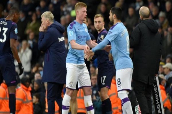 Manchester City see off West Ham United as fans take aim at UEFA Manchester City see off West Ham United as fans take aim at UEFA