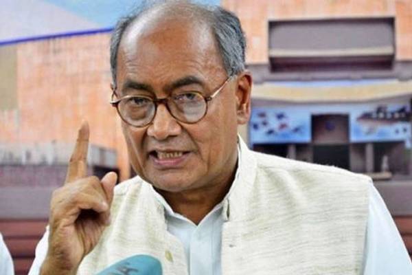 Modi government trying to 'bail out' Davinder Singh: Digvijaya Singh Modi government trying to 'bail out' Davinder Singh: Digvijaya Singh