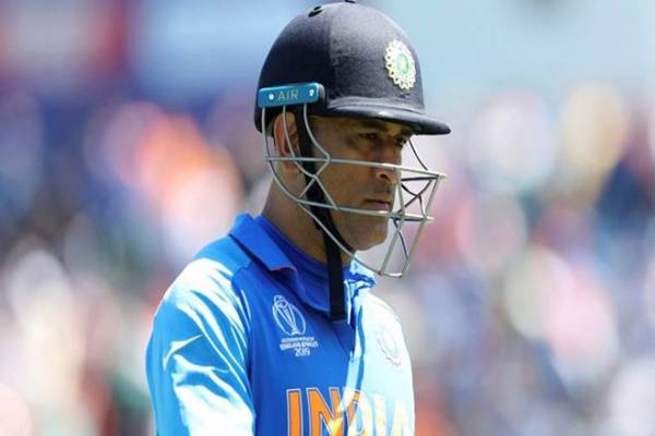 MS Dhoni dropped from BCCI's central contracts list MS Dhoni dropped from BCCI's central contracts list