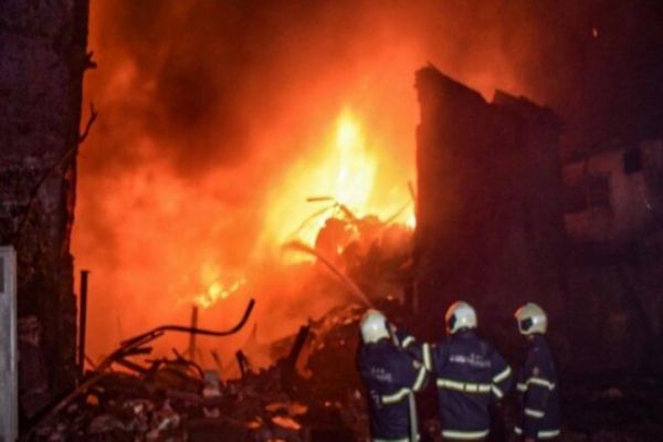 Mumbai: 2 dead in massive fire at Saki Naka garment store Mumbai: 2 dead in massive fire at Saki Naka garment store