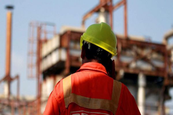 Natural gas prices in India likely to be cut by steep 25 per cent from April News Image