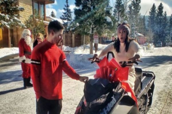 Nick Jonas' Christmas gift for wife Priyanka Chopra? A snow mobile Nick Jonas' Christmas gift for wife Priyanka Chopra? A snow mobile
