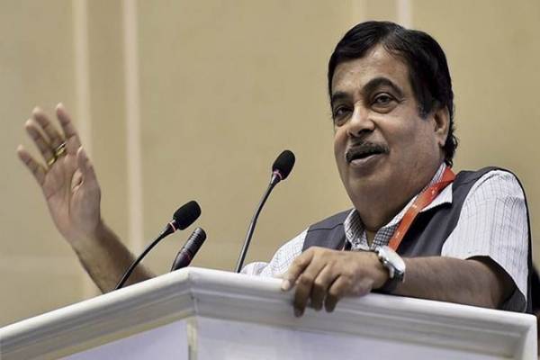 Nitin Gadkari sets Rs 5 lakh crore turnover target for Khadi sector Nitin Gadkari sets Rs 5 lakh crore turnover target for Khadi sector
