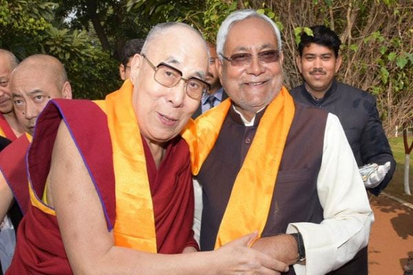 Nitish Kumar's Warm Welcome To Dalai Lama As He Visits Patna News Image