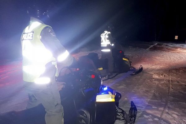 One Dead, 5 Tourists Missing After Snowmobiles Fall Through Ice In Canada One Dead, 5 Tourists Missing After Snowmobiles Fall Through Ice In Canada