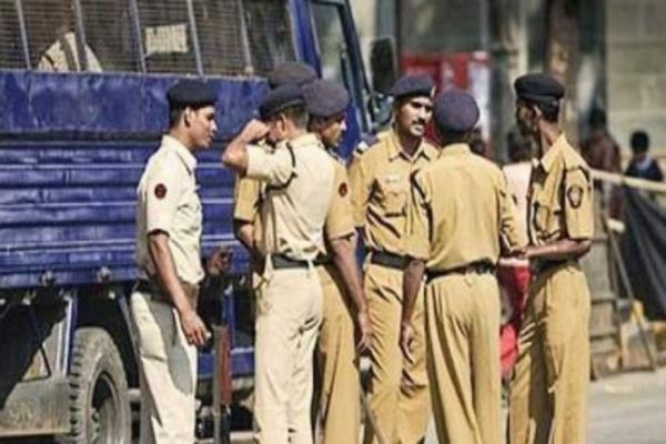 Over 200 PCR calls received by Delhi police on polling day Over 200 PCR calls received by Delhi police on polling day