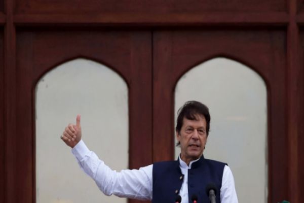 Pakistan PM Imran Khan uses NRC to raise Kashmir issue once again News Image