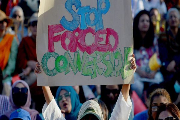 Pakistan tops in holding biases against women: UN Report Pakistan tops in holding biases against women: UN Report