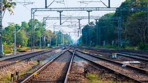Panel gives green signal to 150 private trains on 100 routes Panel gives green signal to 150 private trains on 100 routes