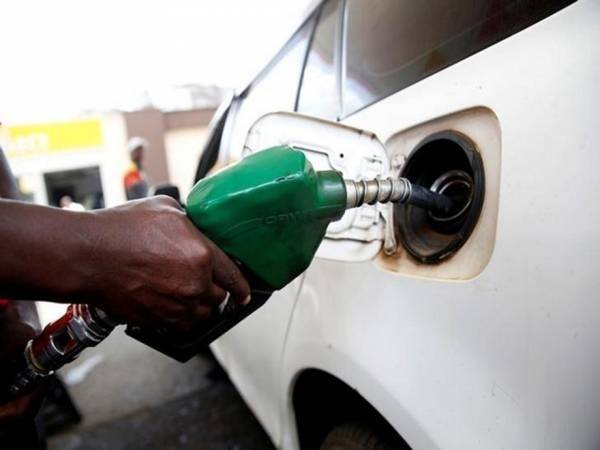 Petrol, diesel to be dearer in Karnataka after govt proposes tax hike Petrol, diesel to be dearer in Karnataka after govt proposes tax hike