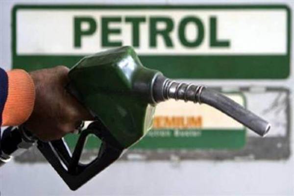Petrol prices up 15 paisa, diesel by 17 paisa as crude hits $70 mark Petrol prices up 15 paisa, diesel by 17 paisa as crude hits $70 mark