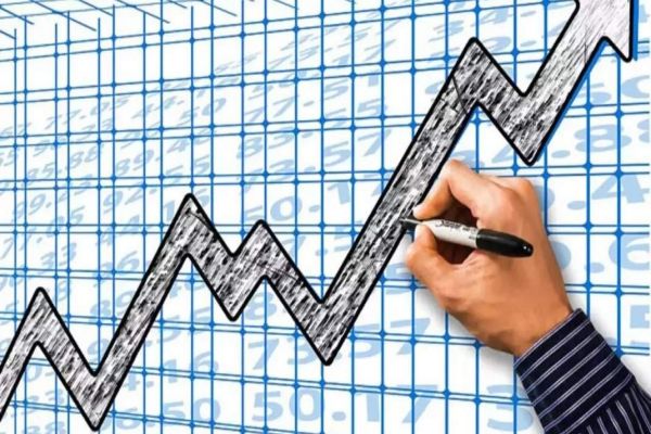 Private sector activity rebounds in November, services output expands after 3 months News Image