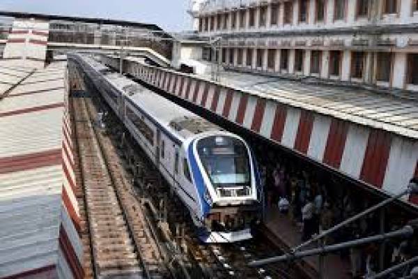 Railways introduces fresh tender system for Train 18 News Image