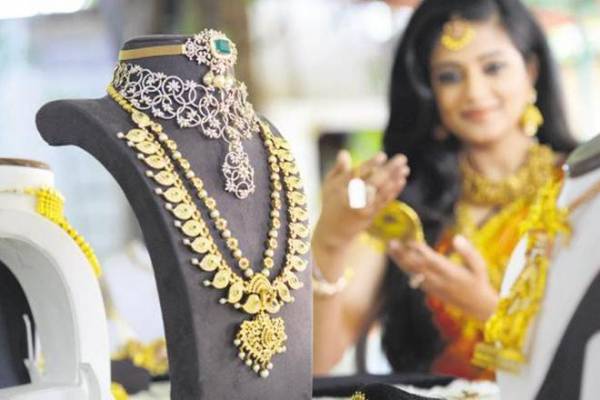 RBI allows NBFCs to auction gold pooled from multiple branches RBI allows NBFCs to auction gold pooled from multiple branches