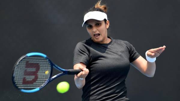 Sania enters women's doubles semifinals of Hobart International Sania enters women's doubles semifinals of Hobart International