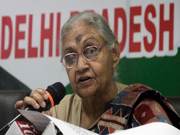 Sheila Dikshit was a beloved daughter of Congress: Rahul Gandhi News Image