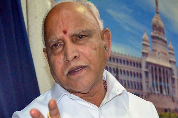 Shiv Sena Activists Burn BS Yediyurappa's Effigy In Kolhapur Over Belgaum Dispute Shiv Sena Activists Burn BS Yediyurappa's Effigy In Kolhapur Over Belgaum Dispute