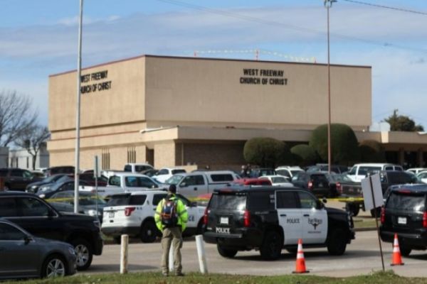 Texas church shooter wore wig and fake beard, says security head who shot him Texas church shooter wore wig and fake beard, says security head who shot him