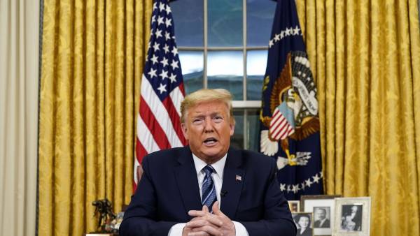 Trump suspends all travel from Europe to the US to fight coronavirus Trump suspends all travel from Europe to the US to fight coronavirus