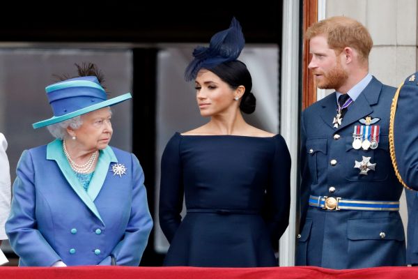 UK's Queen Elizabeth calls Prince Harry for crisis meeting UK's Queen Elizabeth calls Prince Harry for crisis meeting