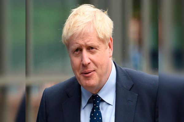 UK introduces new fast-track visa to attract top scientists News Image