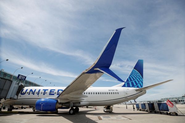 United Airlines offers pilots a month off as coronavirus prompts flight cuts United Airlines offers pilots a month off as coronavirus prompts flight cuts