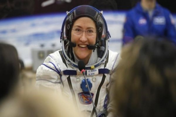 US astronaut sets record for longest spaceflight by a woman US astronaut sets record for longest spaceflight by a woman