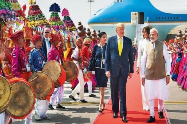 Vibrant colours of Gujarat give US President Donald Trump a warm welcome Vibrant colours of Gujarat give US President Donald Trump a warm welcome
