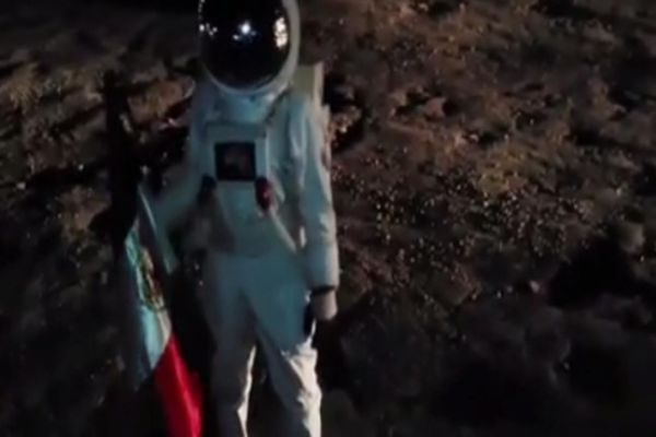 Viral video of moonwalking on Bengaluru roads redone by Mexico: Watch News Image