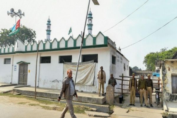 Waqf Board's decision on Ayodhya land not opinion of all Muslims: AIMPLB Waqf Board's decision on Ayodhya land not opinion of all Muslims: AIMPLB