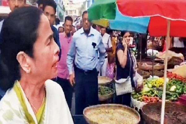 West Bengal: CM Mamata Banerjee steps in to manage onion crisis News Image
