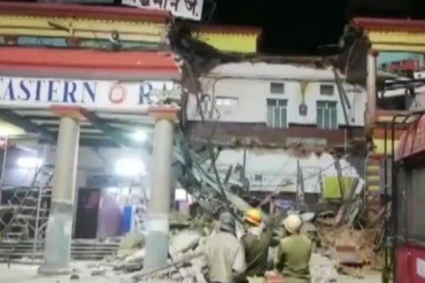 West Bengal: One injured in Bardhaman station building collapse dies West Bengal: One injured in Bardhaman station building collapse dies