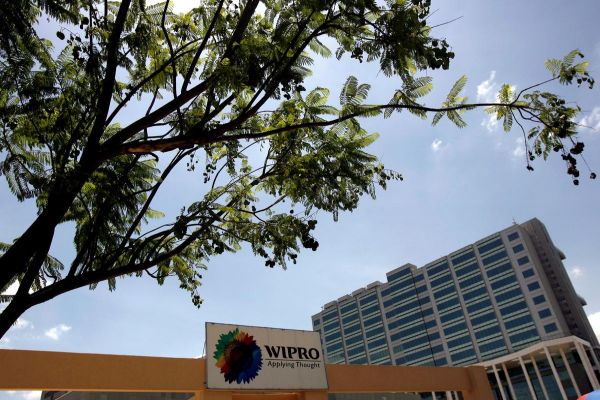Wipro says CEO Abidali Neemuchwala to step down Wipro says CEO Abidali Neemuchwala to step down